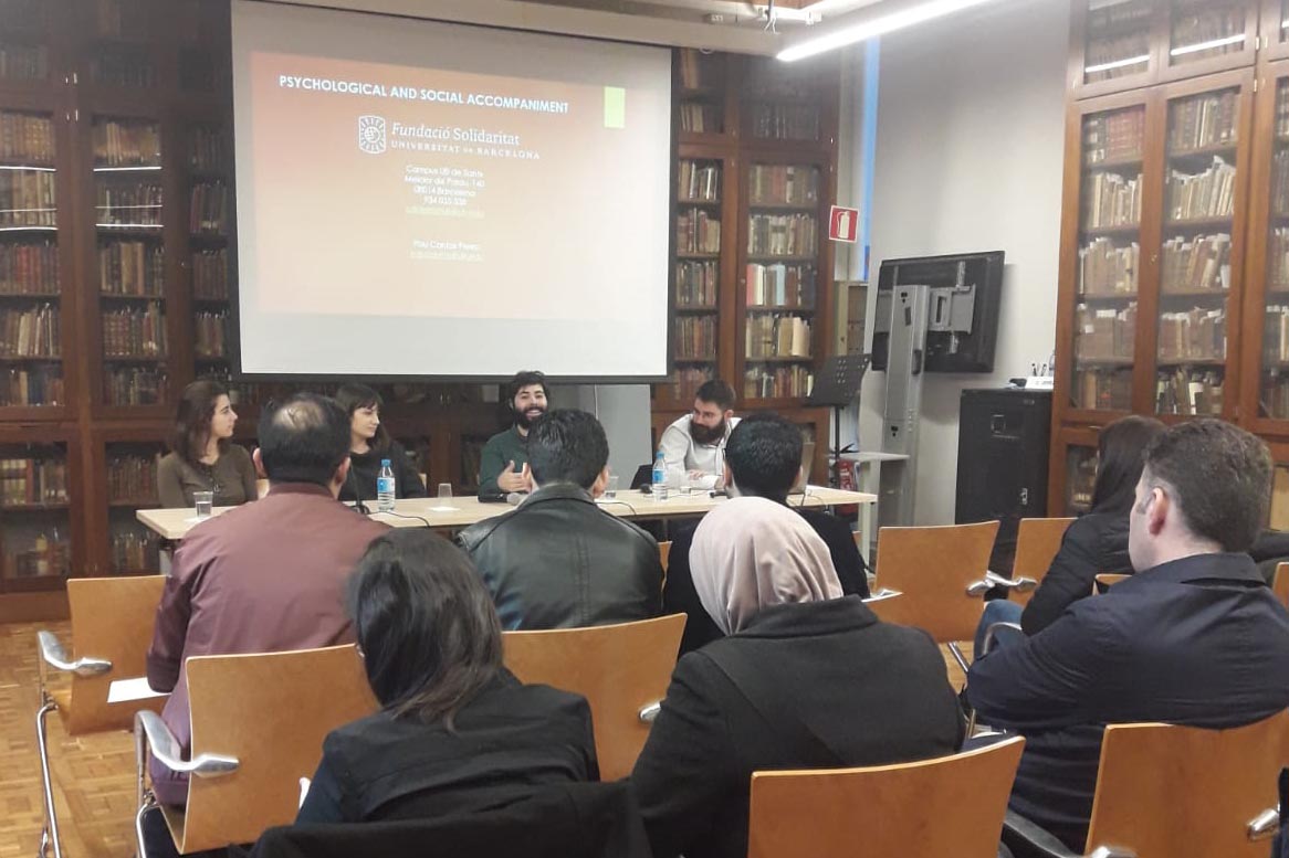 Suport psicosocial i assistència psicològica d’estudiants acollits pel Programa UB refugi