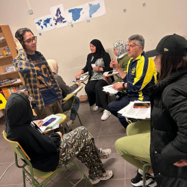 Imparteix classes de castellà a persones migrades